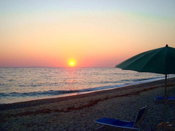 Dionisos Hotel Mytikas  Bagian luar foto